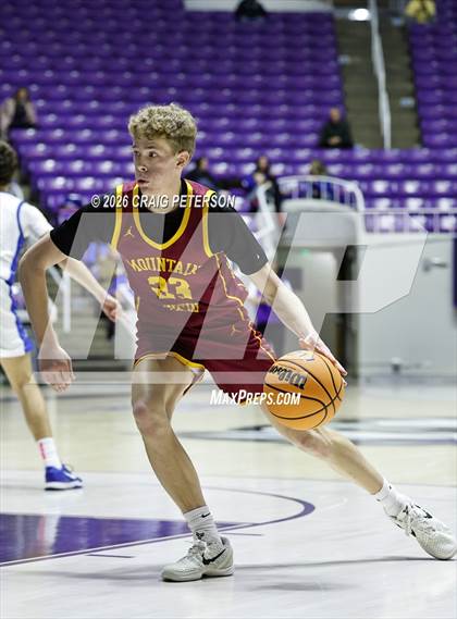 Thumbnail 2 in Mountain View vs Dixie (UHSAA 4A Quarterfinal) photogallery.