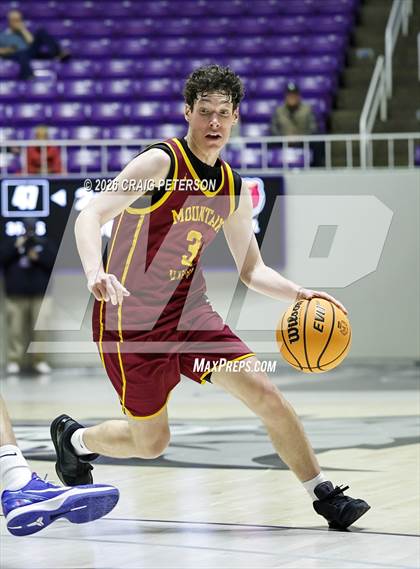 Thumbnail 1 in Mountain View vs Dixie (UHSAA 4A Quarterfinal) photogallery.
