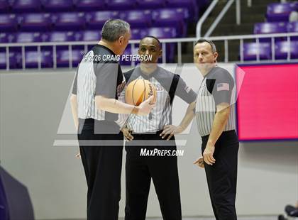 Thumbnail 2 in Mountain View vs Dixie (UHSAA 4A Quarterfinal) photogallery.