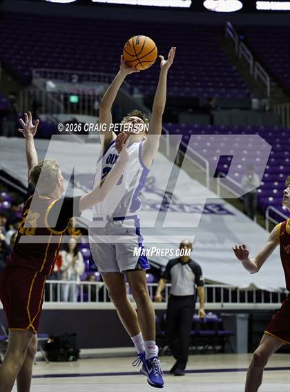 Thumbnail 2 in Mountain View vs Dixie (UHSAA 4A Quarterfinal) photogallery.