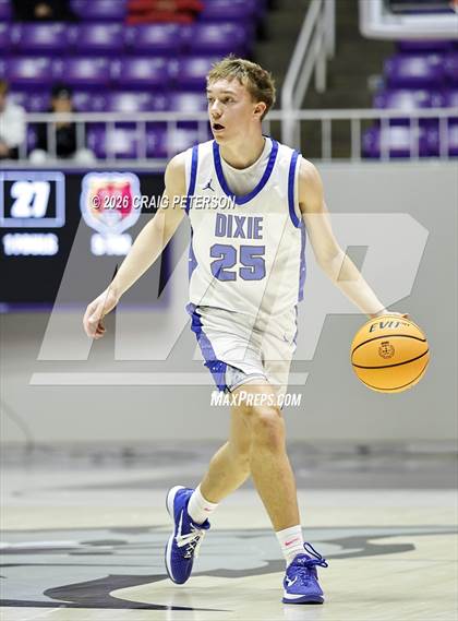 Thumbnail 1 in Mountain View vs Dixie (UHSAA 4A Quarterfinal) photogallery.