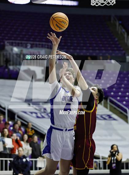 Thumbnail 2 in Mountain View vs Dixie (UHSAA 4A Quarterfinal) photogallery.