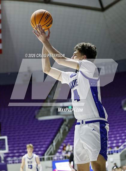 Thumbnail 1 in Mountain View vs Dixie (UHSAA 4A Quarterfinal) photogallery.