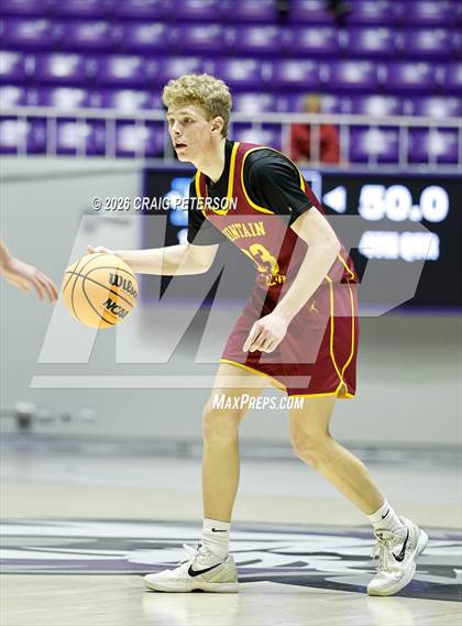 Thumbnail 1 in Mountain View vs Dixie (UHSAA 4A Quarterfinal) photogallery.