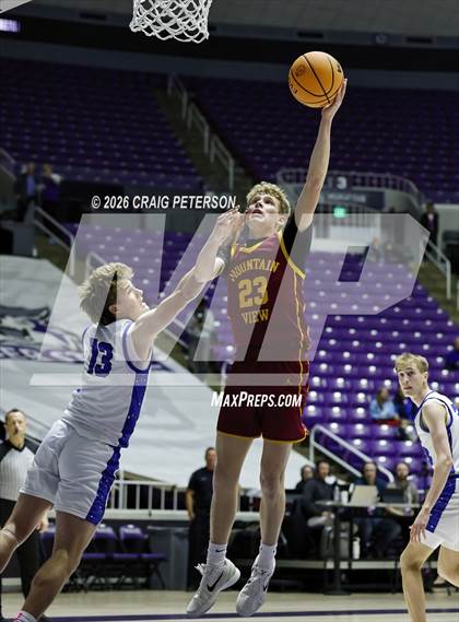 Thumbnail 1 in Mountain View vs Dixie (UHSAA 4A Quarterfinal) photogallery.