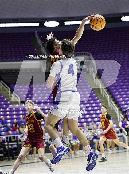 Thumbnail 3 in Mountain View vs Dixie (UHSAA 4A Quarterfinal) photogallery.