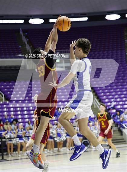 Thumbnail 2 in Mountain View vs Dixie (UHSAA 4A Quarterfinal) photogallery.