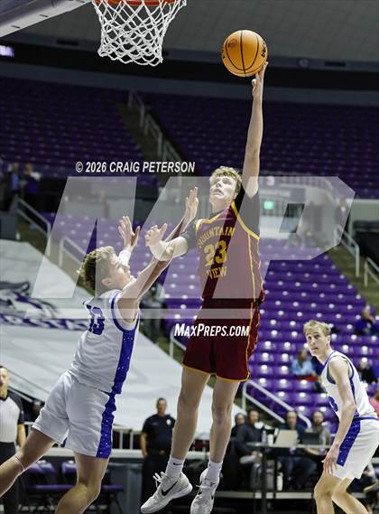 Thumbnail 2 in Mountain View vs Dixie (UHSAA 4A Quarterfinal) photogallery.