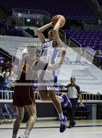 Thumbnail 3 in Mountain View vs Dixie (UHSAA 4A Quarterfinal) photogallery.