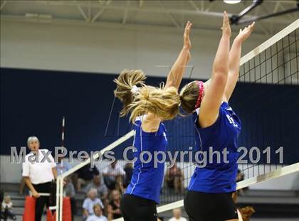Thumbnail 3 in North Lincoln vs Piedmont (NCHSAA District Round) photogallery.