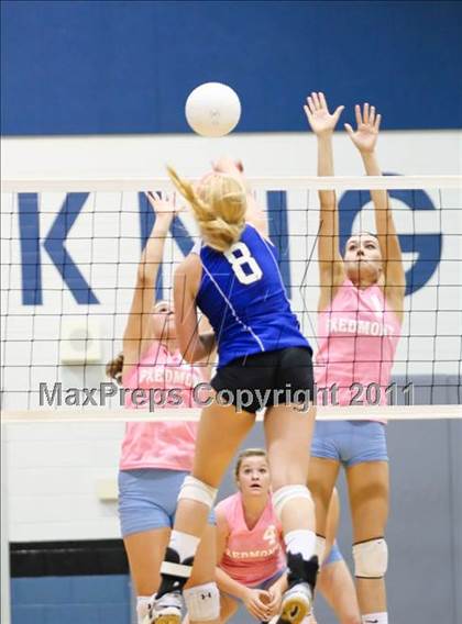 Thumbnail 3 in North Lincoln vs Piedmont (NCHSAA District Round) photogallery.