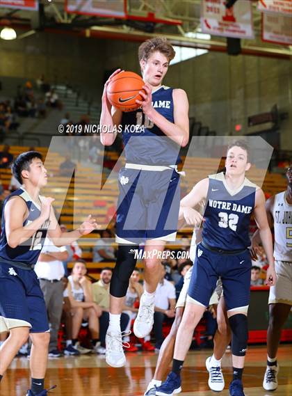 Thumbnail 3 in St. John Bosco vs. Notre Dame (SO) (Nike Extravaganza) photogallery.