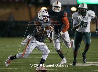 Thumbnail 3 in Central vs. Booker T. Washington photogallery.