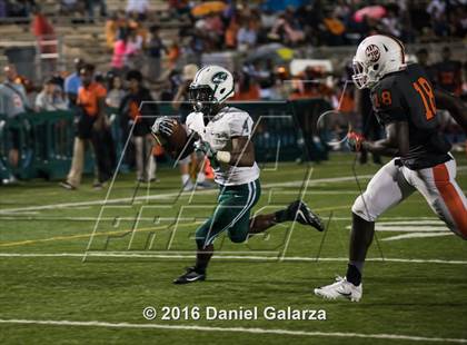 Thumbnail 2 in Central vs. Booker T. Washington photogallery.