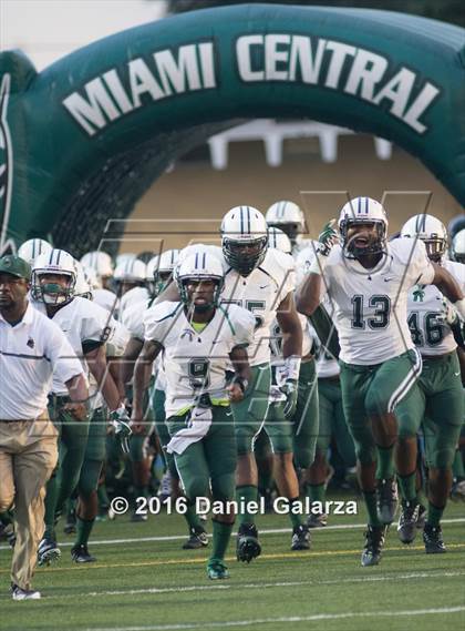 Thumbnail 1 in Central vs. Booker T. Washington photogallery.