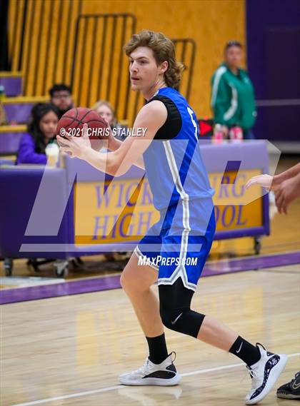 Thumbnail 1 in Wickenburg vs Bagdad (Wrangler Classic) photogallery.