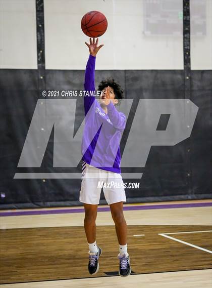Thumbnail 2 in Wickenburg vs Bagdad (Wrangler Classic) photogallery.