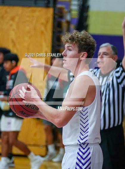 Thumbnail 2 in Wickenburg vs Bagdad (Wrangler Classic) photogallery.