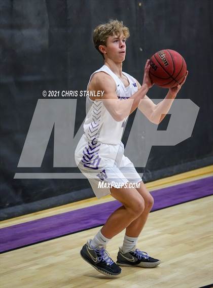Thumbnail 1 in Wickenburg vs Bagdad (Wrangler Classic) photogallery.