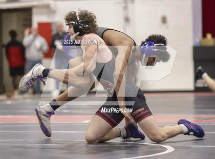 Thumbnail 3 in Heart of Illinois Conference Duals photogallery.