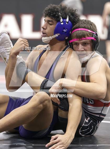 Thumbnail 3 in Heart of Illinois Conference Duals photogallery.