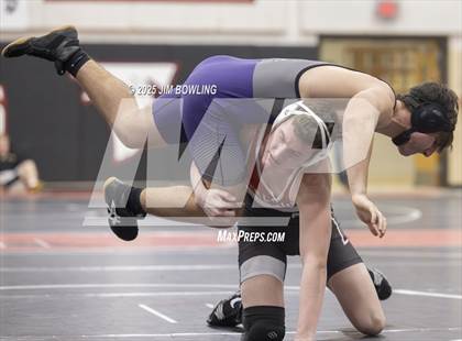 Thumbnail 1 in Heart of Illinois Conference Duals photogallery.
