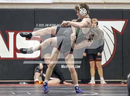Thumbnail 3 in Heart of Illinois Conference Duals photogallery.