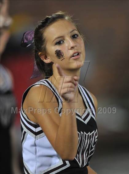 Thumbnail 3 in Red Oak vs Highland Park (Tom Landry Classic) photogallery.