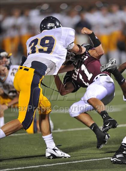 Thumbnail 2 in Red Oak vs Highland Park (Tom Landry Classic) photogallery.