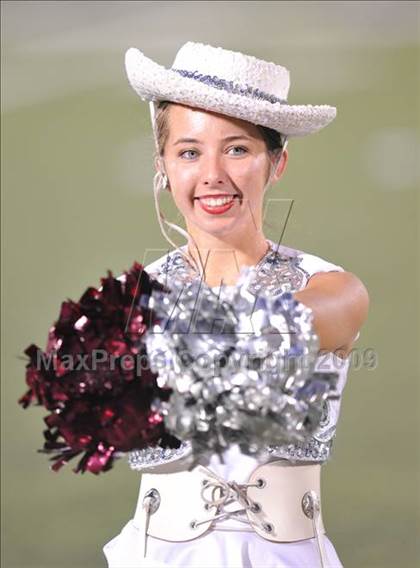 Thumbnail 2 in Red Oak vs Highland Park (Tom Landry Classic) photogallery.