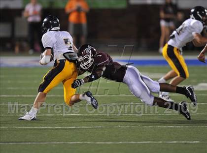 Thumbnail 3 in Red Oak vs Highland Park (Tom Landry Classic) photogallery.