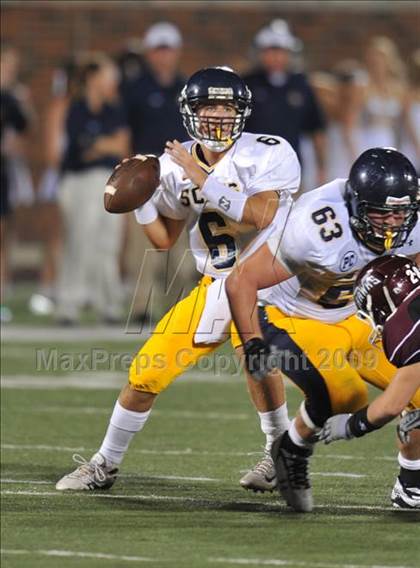 Thumbnail 2 in Red Oak vs Highland Park (Tom Landry Classic) photogallery.