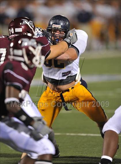 Thumbnail 2 in Red Oak vs Highland Park (Tom Landry Classic) photogallery.