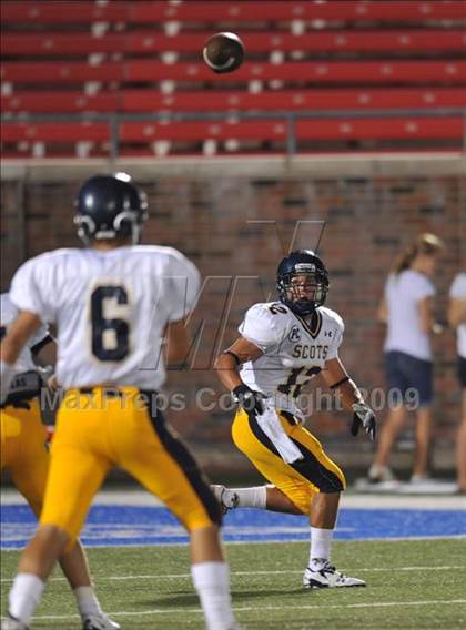 Thumbnail 3 in Red Oak vs Highland Park (Tom Landry Classic) photogallery.