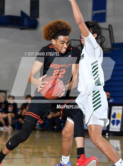 Thumbnail 1 in Roseville vs. Rodriguez (Les Curry Invitational) photogallery.