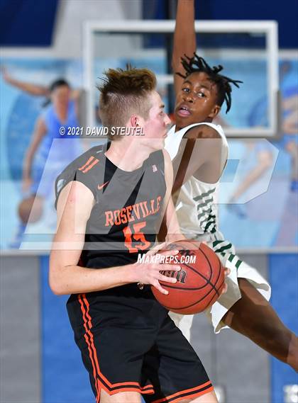 Thumbnail 2 in Roseville vs. Rodriguez (Les Curry Invitational) photogallery.