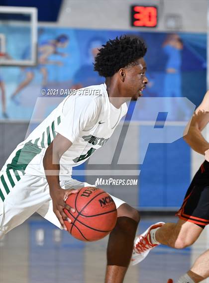 Thumbnail 3 in Roseville vs. Rodriguez (Les Curry Invitational) photogallery.