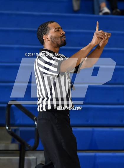 Thumbnail 1 in Roseville vs. Rodriguez (Les Curry Invitational) photogallery.