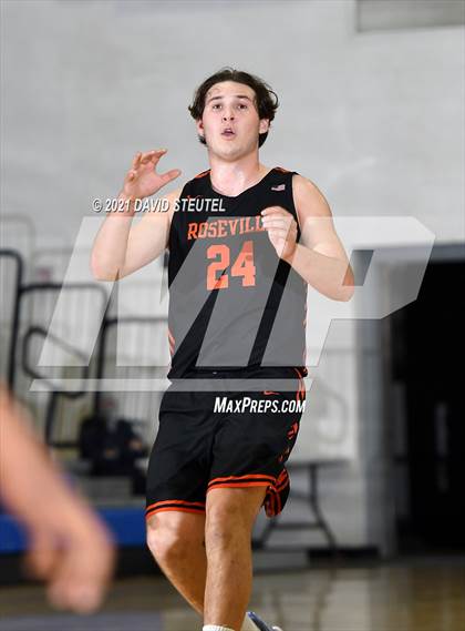 Thumbnail 1 in Roseville vs. Rodriguez (Les Curry Invitational) photogallery.
