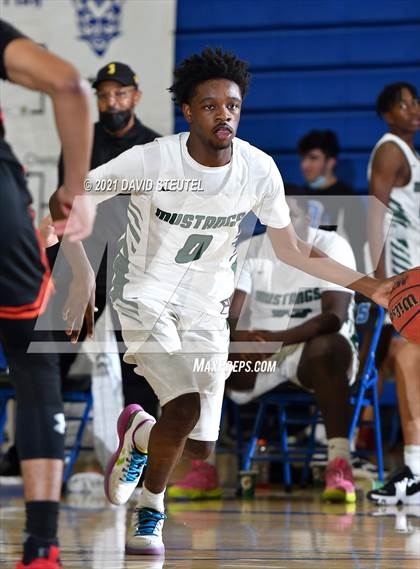 Thumbnail 1 in Roseville vs. Rodriguez (Les Curry Invitational) photogallery.