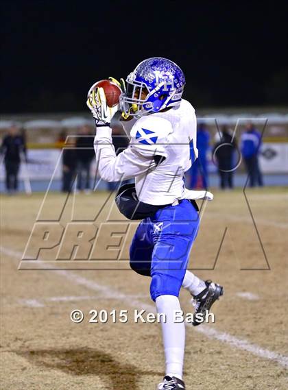 Thumbnail 3 in La Habra @ Camarillo (CIF SoCal Regional 2-AA Division Final) photogallery.