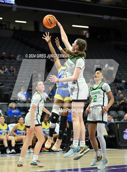 Thumbnail 1 in Grossmont @ St. Bernard's (CIF State D4 Final) photogallery.