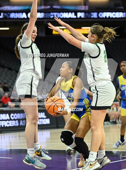 Thumbnail 3 in Grossmont @ St. Bernard's (CIF State D4 Final) photogallery.