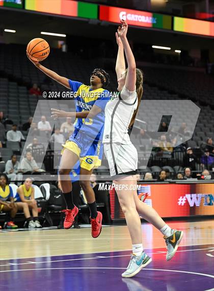 Thumbnail 2 in Grossmont @ St. Bernard's (CIF State D4 Final) photogallery.