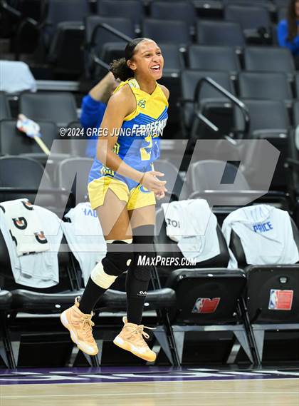 Thumbnail 3 in Grossmont @ St. Bernard's (CIF State D4 Final) photogallery.