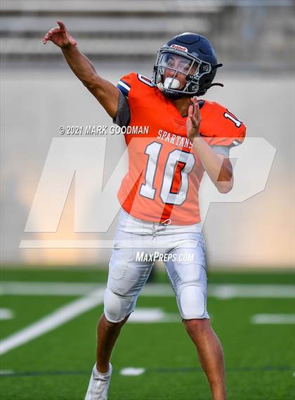 Thumbnail 2 in Dickinson @ Seven Lakes (Scrimmage) photogallery.