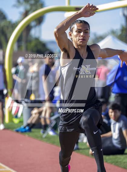 Thumbnail 2 in Covina Invitational  photogallery.