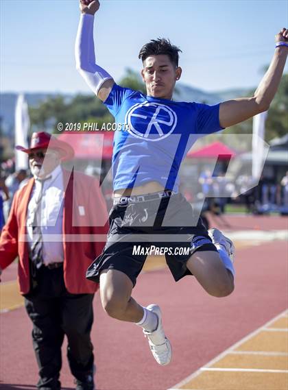 Thumbnail 1 in Covina Invitational  photogallery.