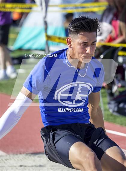 Thumbnail 2 in Covina Invitational  photogallery.