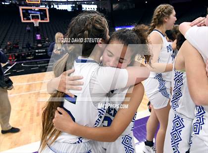 Thumbnail 2 in Shalhevet vs. San Domenico (CIF State D5 Final) photogallery.